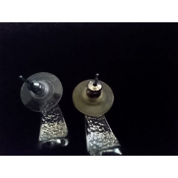 Vintage Silver & Blue Enamel Crescent-Shaped Stud Earrings With Push Back Closur - Picture 4 of 9